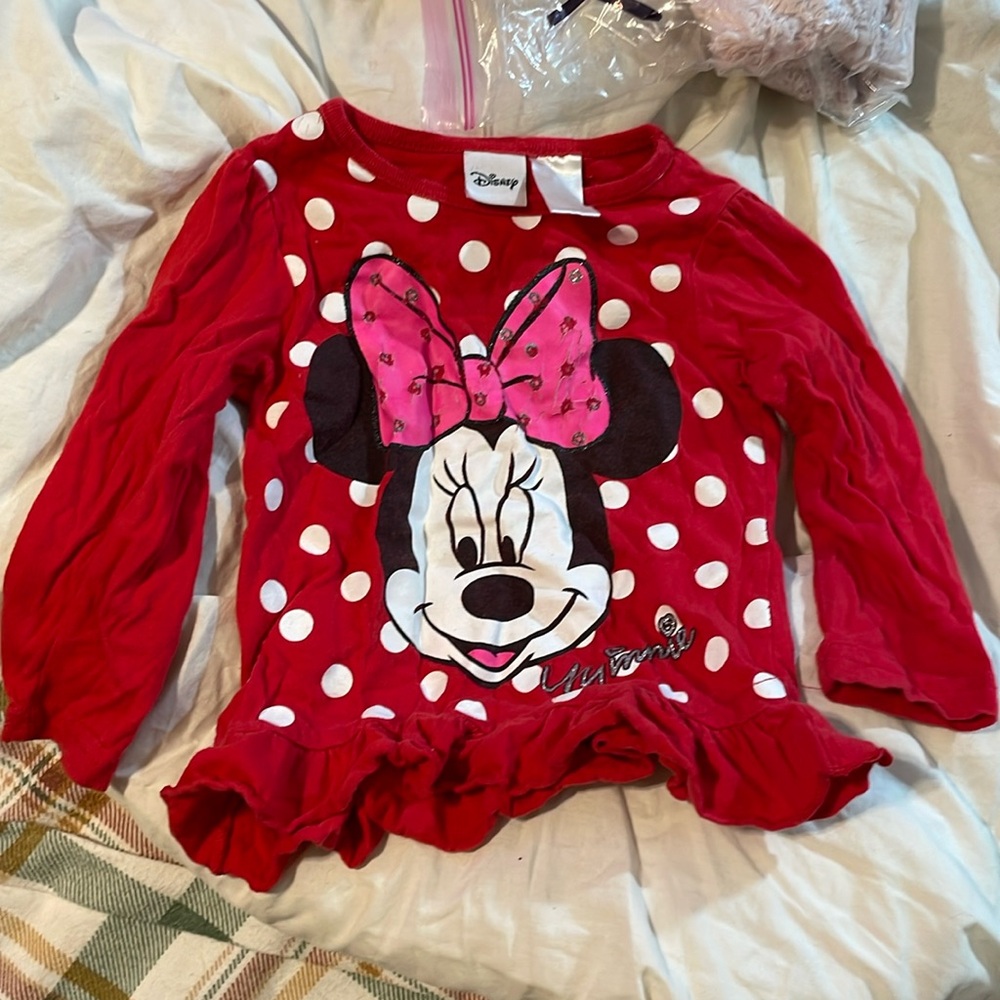 Disney Red Minnie Kids Shirt Size 3T.      Xo2